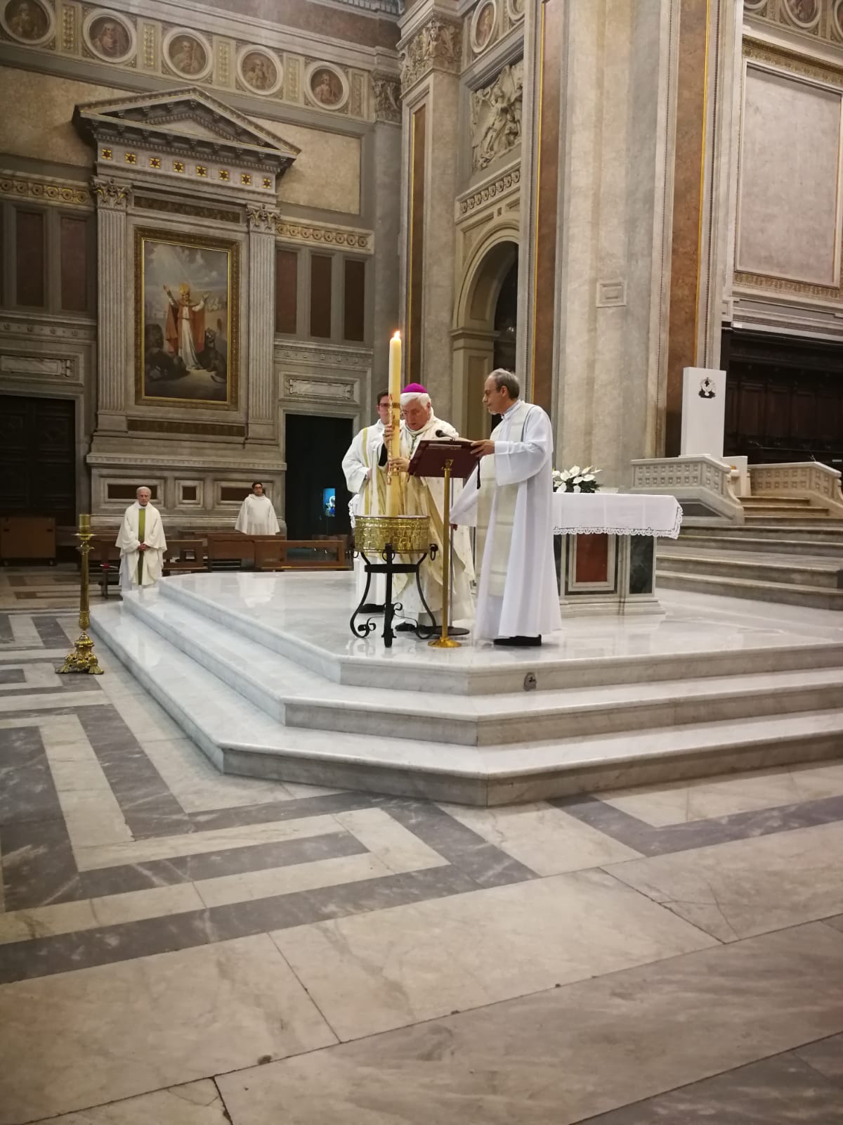 Il tentativo di porre una pietra tombale sull'amore di Dio è fallito