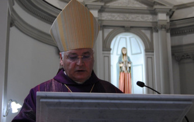 Il vescovo scrive ai sindaci, al personale ospedaliero e ai lavoratori del territorio diocesano